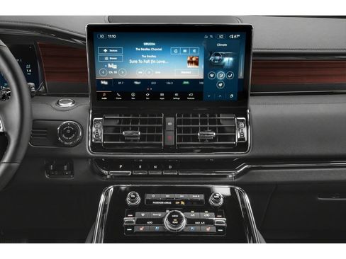 Used 2024 Lincoln Navigator Reserve w/ Monochromatic Package AWD/4WD image 7