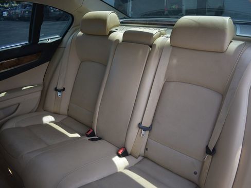 Used 2013 BMW 740Li w/ Executive Pkg image 13