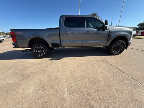 Used 2025 Ford F250 Platinum AWD/4WD image 8