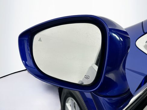 Used 2020 Chrysler Pacifica Touring-L image 16