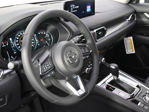 New 2025 MAZDA CX-5 AWD 2.5 S w/ Premium Plus Pkg image 11