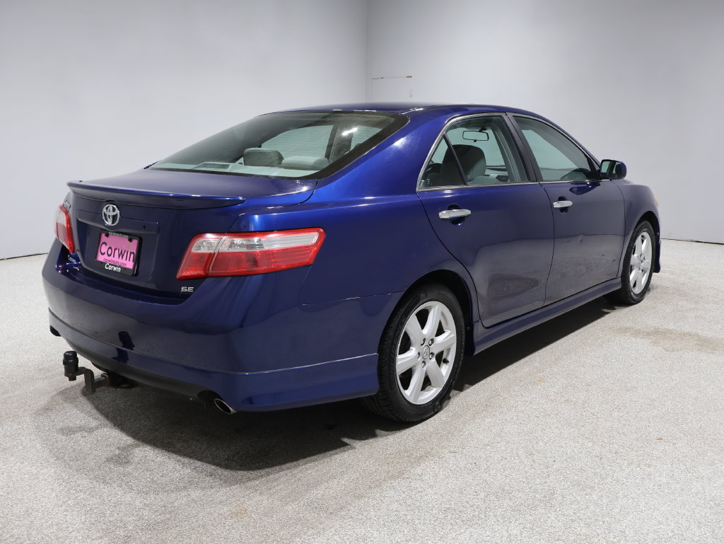 Used 2009 Toyota Camry SE FWD image 2