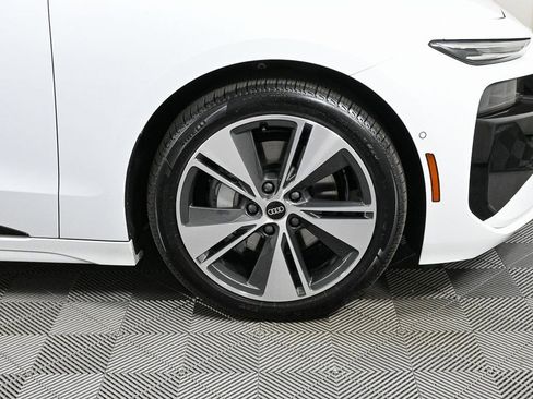 New 2025 Audi A6 e-tron Premium image 38