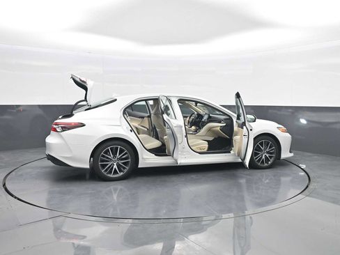 Used 2024 Toyota Camry XLE w/ Navigation Package FWD image 50