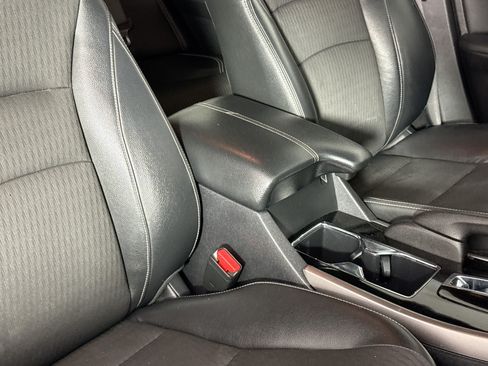 Used 2017 Honda Accord Sport image 36