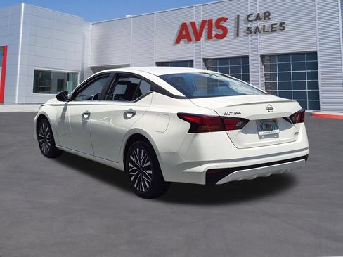 Used 2025 Nissan Altima 2.5 SV AWD/4WD image 9