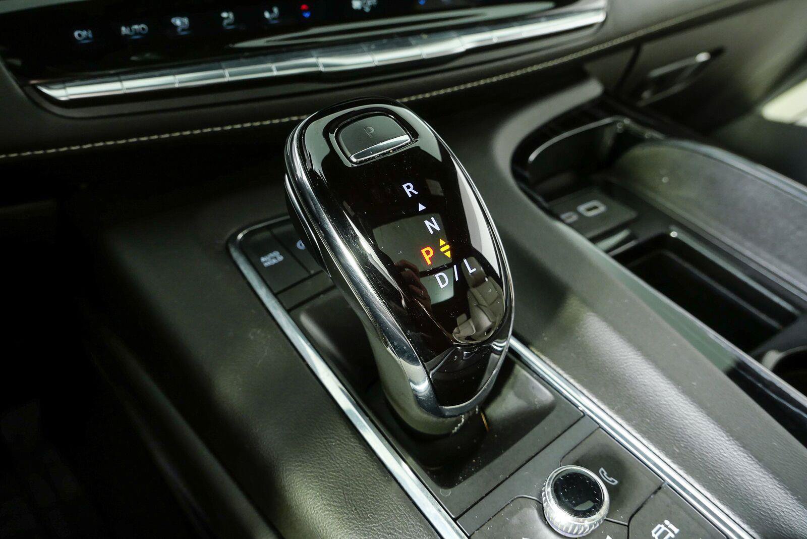 Certified 2023 Cadillac Escalade Sport AWD/4WD image 19