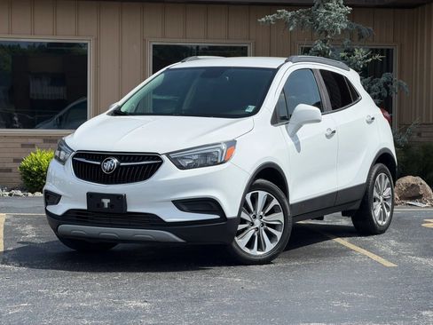Used 2020 Buick Encore Preferred w/ Safety Package AWD/4WD image 2