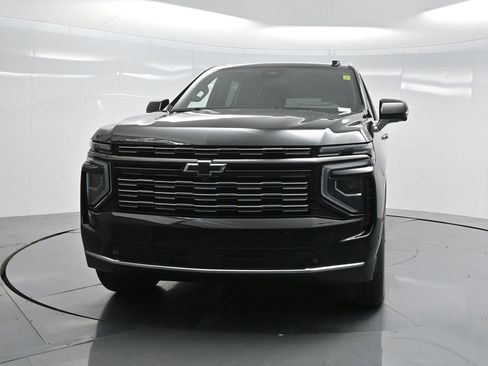 Used 2025 Chevrolet Tahoe High Country image 3