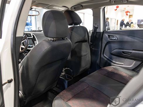 Used 2017 Chevrolet Sonic LT w/ Convenience Package image 29