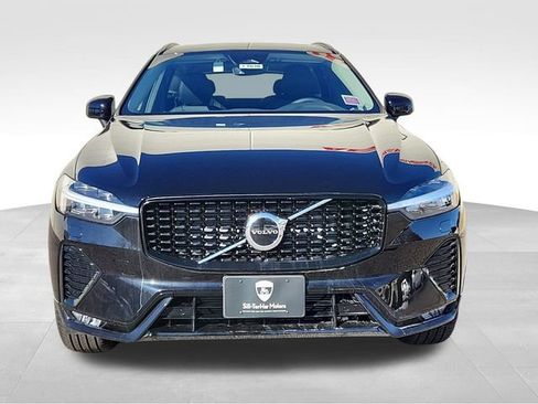 Certified 2025 Volvo XC60 B5 Core w/ Climate Package image 5