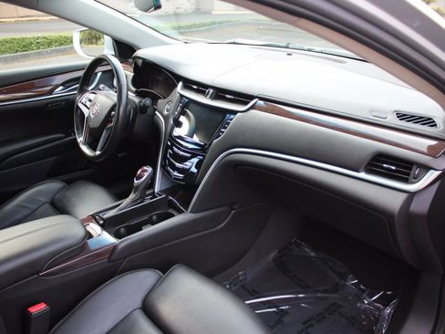 Used 2014 Cadillac XTS Luxury image 22