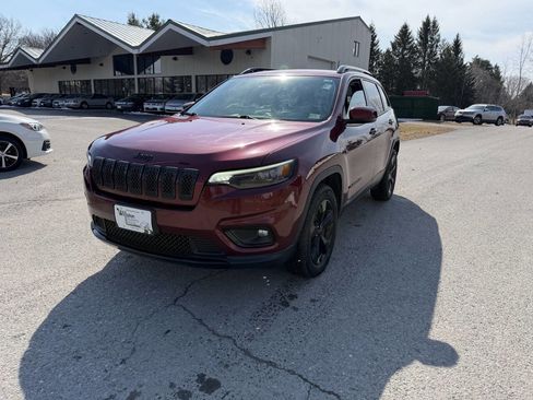 Used 2020 Jeep Cherokee Latitude Plus AWD/4WD image 1