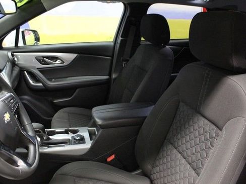 Used 2022 Chevrolet Blazer LT FWD image 17