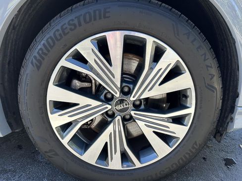 Certified 2025 Audi Q4 e-tron Premium Plus image 12