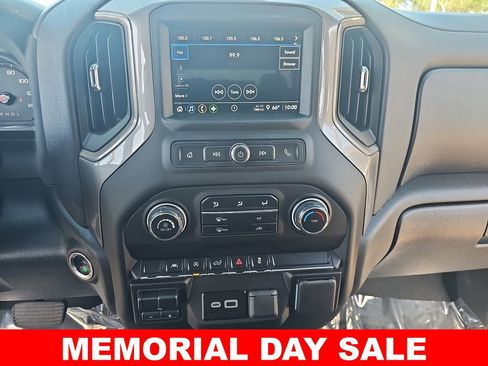 Used 2025 Chevrolet Silverado 1500 Custom AWD/4WD image 19