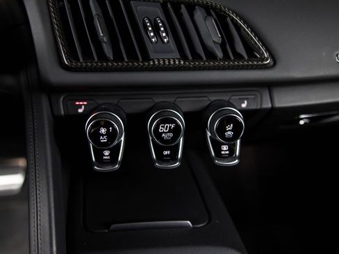 Used 2017 Audi R8 V10 plus image 24