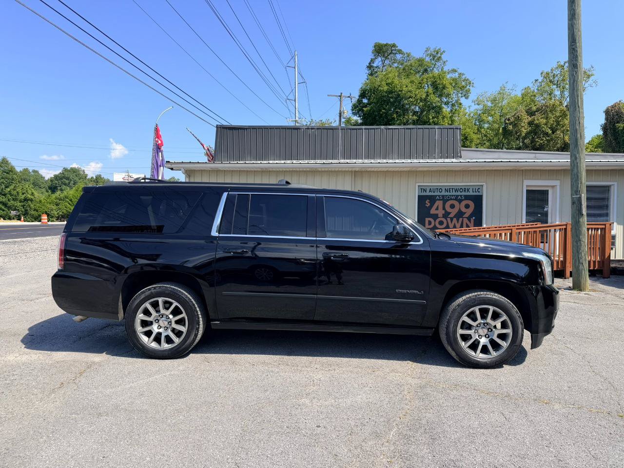 Used 2016 GMC Yukon XL Denali AWD/4WD image 4