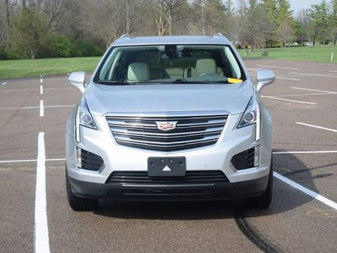 Used 2017 Cadillac XT5 Luxury w/ Driver Awareness Package FWD image 20