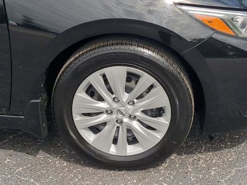 Certified 2023 Nissan Sentra S FWD image 11