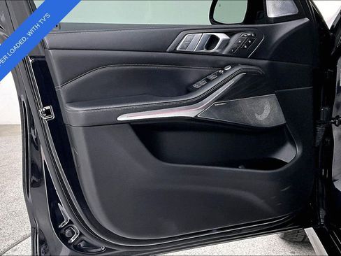 Used 2020 BMW X7 M50i image 24