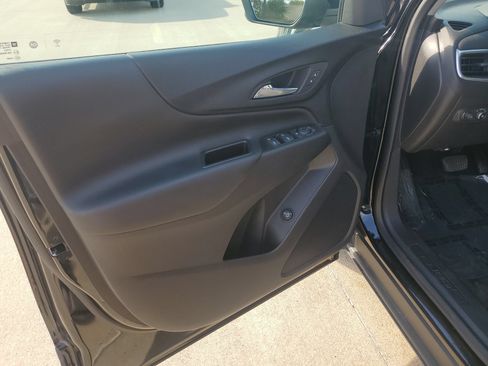 Used 2023 Chevrolet Equinox LT AWD/4WD image 28