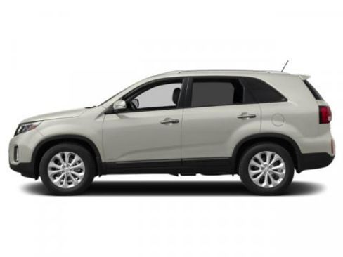 Used 2015 Kia Sorento LX image 3