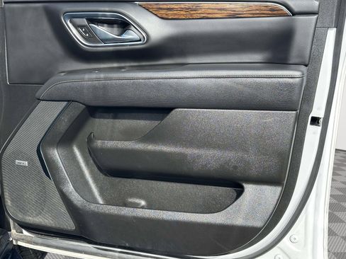 Used 2023 Chevrolet Suburban Premier AWD/4WD image 27