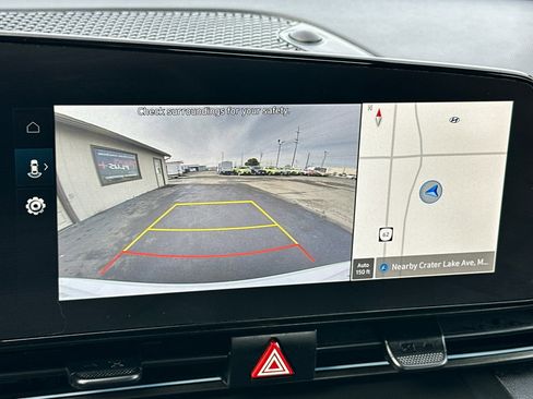 Certified 2025 Hyundai Elantra SEL image 19