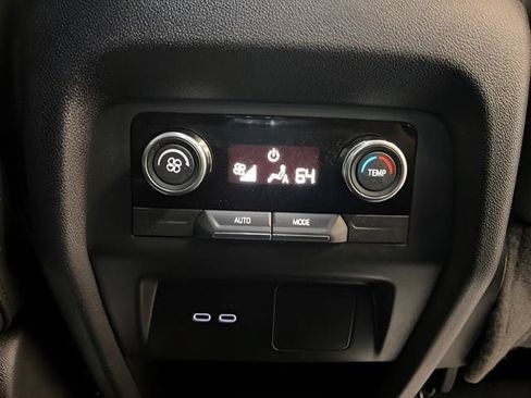 Certified 2025 Buick Enclave Preferred AWD/4WD image 16