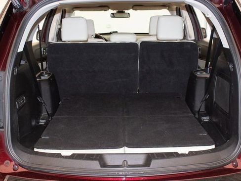 Used 2018 Ford Explorer Platinum image 15