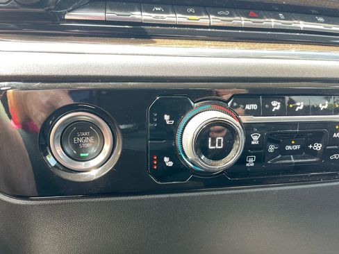 Used 2023 Chevrolet Silverado 1500 LT image 20