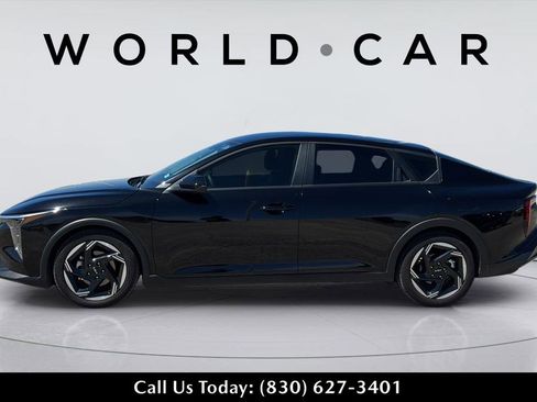 Certified 2025 Kia K4 EX image 12