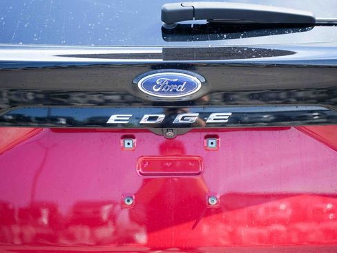 Used 2022 Ford Edge Titanium AWD/4WD image 11