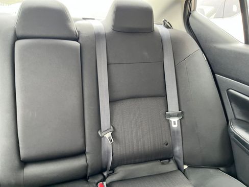 Used 2024 Nissan Altima 2.5 SV FWD image 37