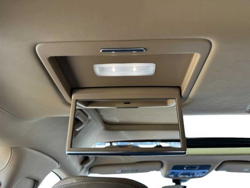 Used 2023 Bentley Flying Spur W12 image 55