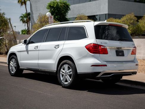 Used 2015 Mercedes-Benz GL 450 4MATIC image 3