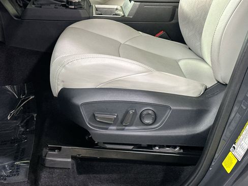 Used 2024 Toyota Tacoma Limited image 15