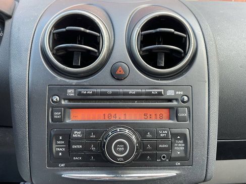 Used 2014 Nissan Rogue S FWD image 14