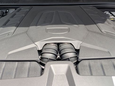 New 2026 Porsche Cayenne Turbo AWD/4WD image 30