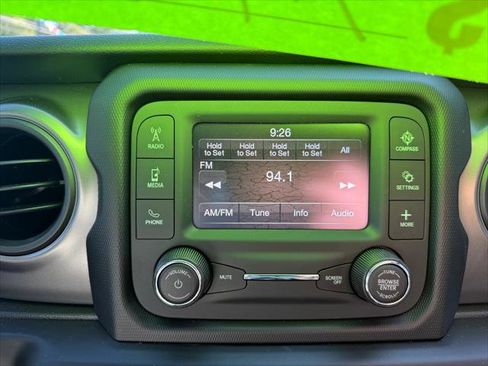 Certified 2021 Jeep Gladiator Sport image 19