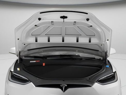 Used 2017 Tesla Model X 75D image 14