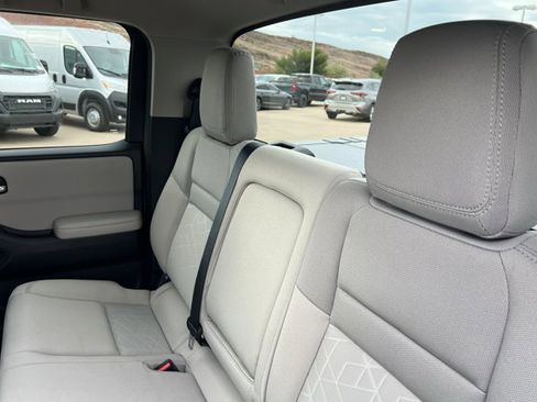 Certified 2025 Nissan Frontier SV image 20