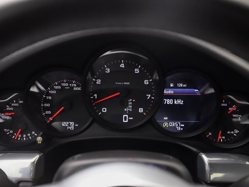 Used 2019 Porsche 911 Carrera image 25