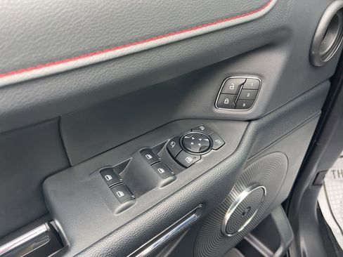 Used 2023 Ford Expedition Max Limited image 17