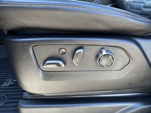 Used 2023 Cadillac Escalade V w/ LPO, ONYX Package image 14