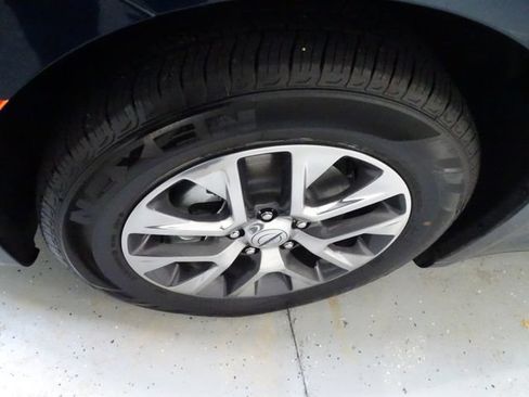 Certified 2023 Chrysler Pacifica Pinnacle FWD image 28