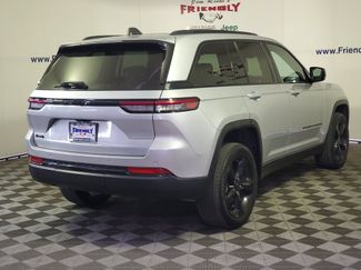 Used 2024 Jeep Grand Cherokee Altitude AWD/4WD video 3