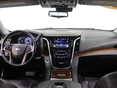 Used 2019 Cadillac Escalade Premium Luxury image 25