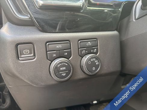 Used 2022 Chevrolet Silverado 1500 LT image 25